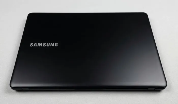 Notebook Samsung Expert i5 | 8GB RAM | Rápido (SSD + HD) | Placa de Vídeo Dedicada
