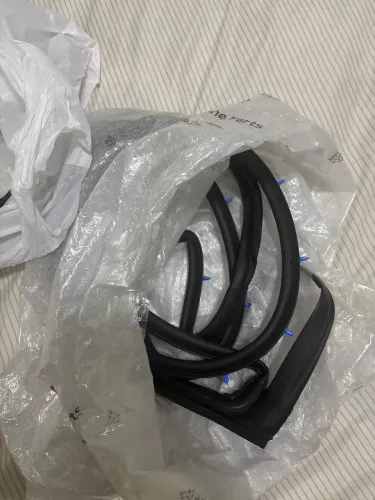 Vendo borracha da porta hb20 2020 original e novo aceito proposta