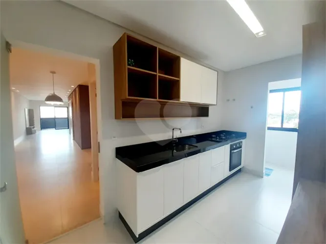 Apartamento para alugar com 3 suítes no condomínio Edifício Paulistania, Indaiatuba - SP