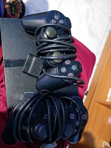 Vídeo game PS2 com 2 controles+memório card por370$