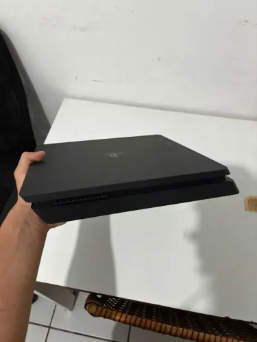 vendo ps4 slim,870gb