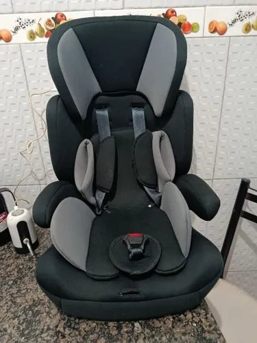 Cardeira de auto para criança