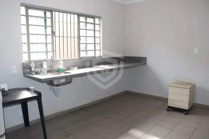 Prédio comercial para locação Avenida Duque de Caxias Bauru/SP