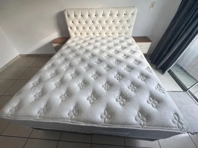Cama Box+ Colchão Queen Molas Ensacadas Anjos Soft Dream