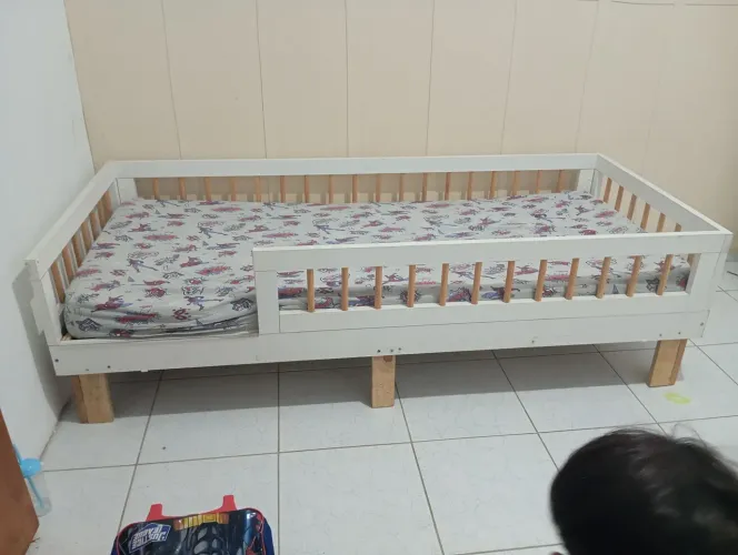 Cama montessoriana