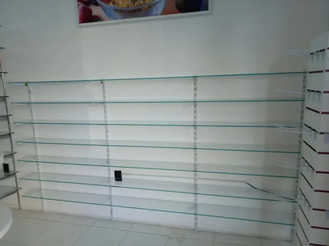 Prateleira de vidro