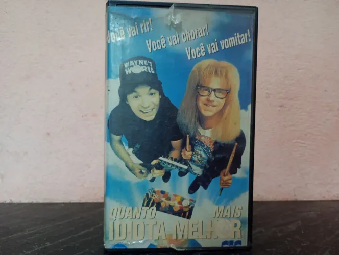 VHS FILME QUANTO MAIS IDIOTA MELHOR - LEGENDADO 