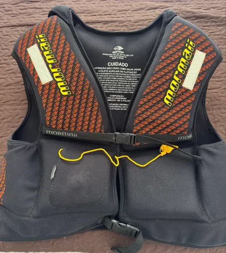 Colete para jet ski 