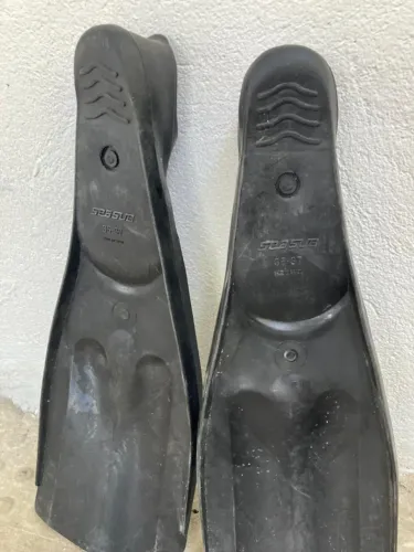 Vendo Nadadeira Seasub tamanho 36/37