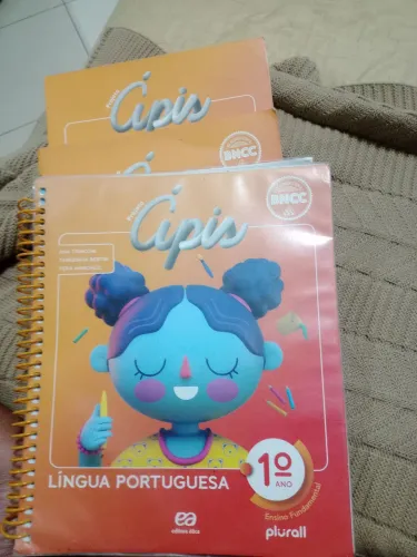 Livro de Português Apis- 1°ano