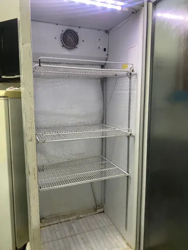 Geladeira Expositora - Gelopar