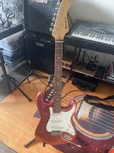Guitarra elétrica Douglas HS-360