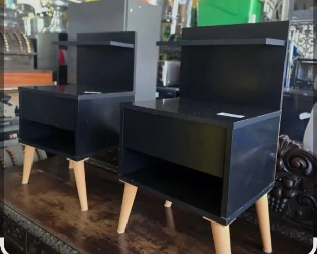 Conjunto mesa de cabeceira