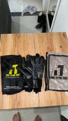 luva de goleiro profissional N1 Zeus 2.0