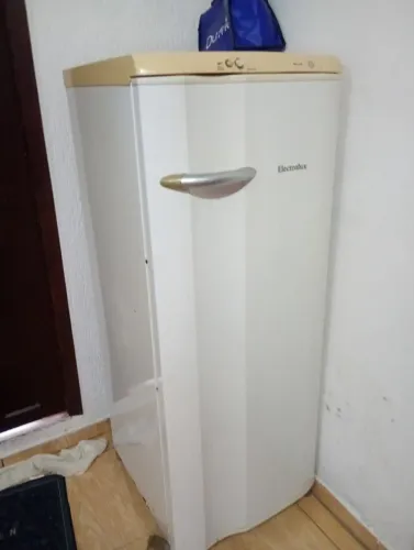 Geladeira Electrolux usada,sem nenhum problema