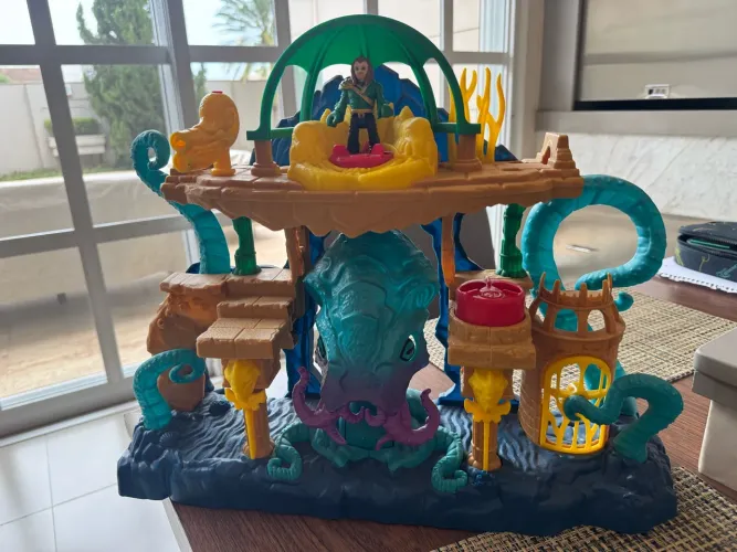 CASTELO DE ATLÂNTIDA AQUAMAN E SUBMARINO DE BATALHA