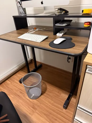 Mesa e Armário de Escritório - ótimo material