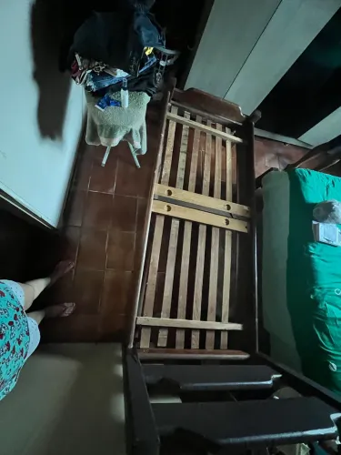 Cama de madeira