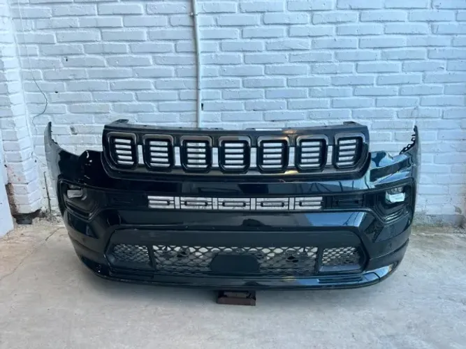 PARA-CHOQUE DIANTEIRO CROMADO JEEP COMPASS BLACKHAWK 2025