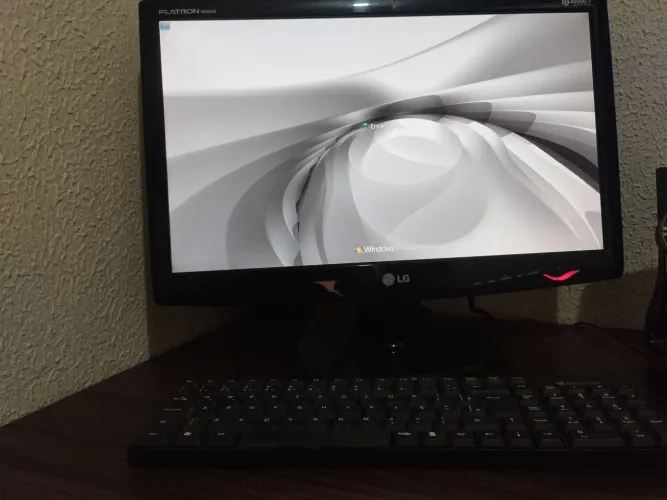 Computador 4gb ram 500hd tela 20 lg