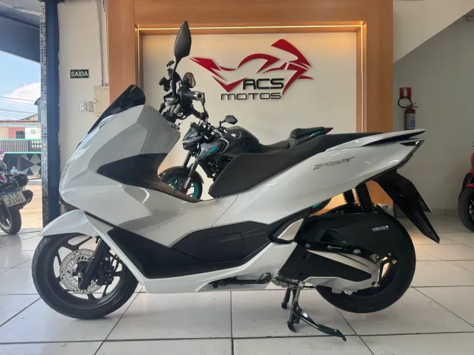 HONDA PCX DLX 160 UNICO DONO IMPECÁVEL