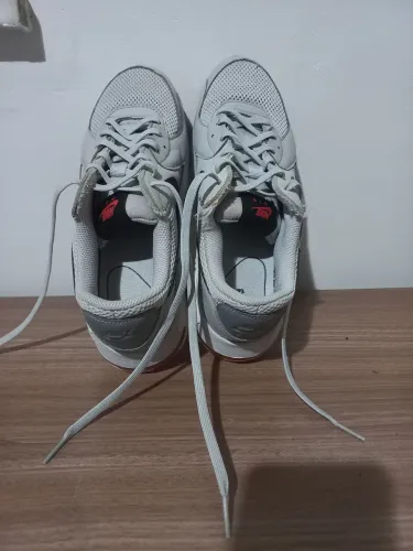 Tênis da Nike.