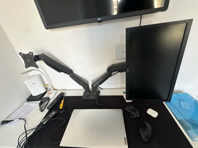 Suporte mesa dois monitores (braços articulados)