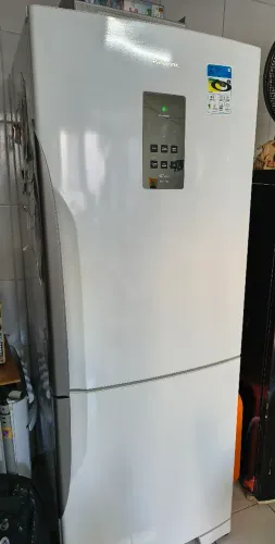 Geladeira Inverter Panasonic 