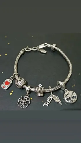 Pulseira com berloques vivara