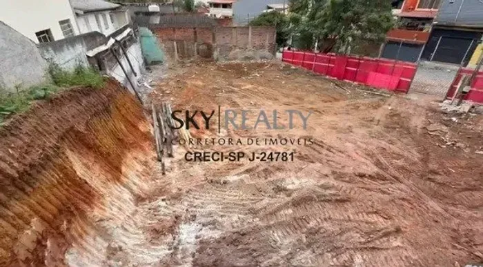 Terreno a venda no Jardim Ubirajara - 460 metros