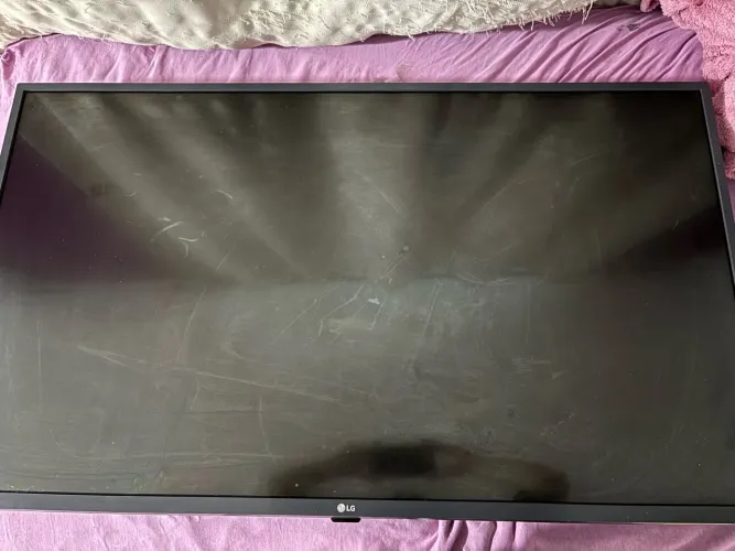 Smart TV LG 43" Full HD - Perfeito estado