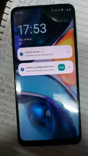 tem amigo está vendendo um celular fone dele. e * ( Carlos )