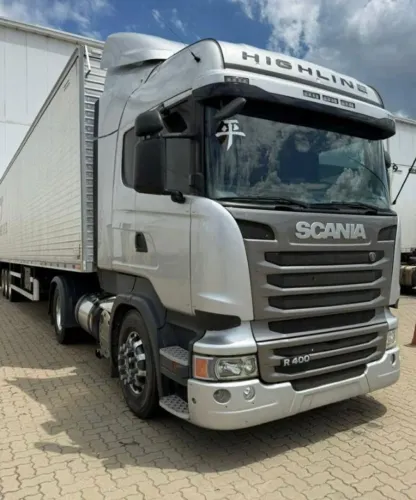 Scania R 400 4x2 - Ano 2018 Baú 