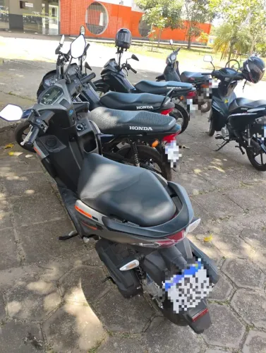VENDE-SE COM URGÊNCIA