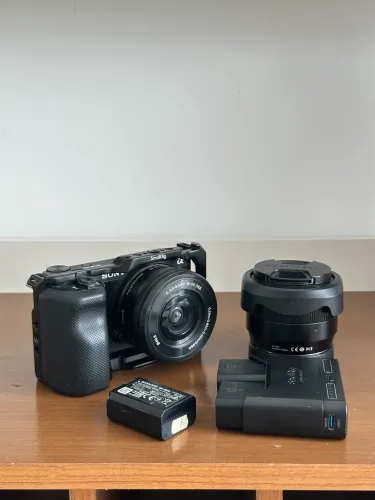 Câmera ZV-E10 Sony