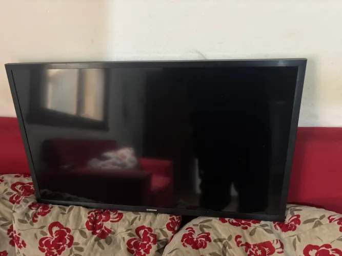 Tv, 32 polegadas e smart Samsung, modelo 2019