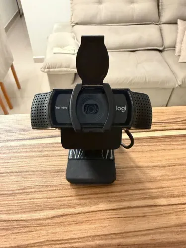 Vendo Webcam Logitech Full HD 1080p ? Pouco usada