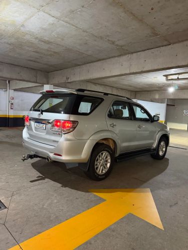 Imagem de Toyota Hilux SW4 SRV D4-d 4X4 3.0 TDI Dies. AUT 2014