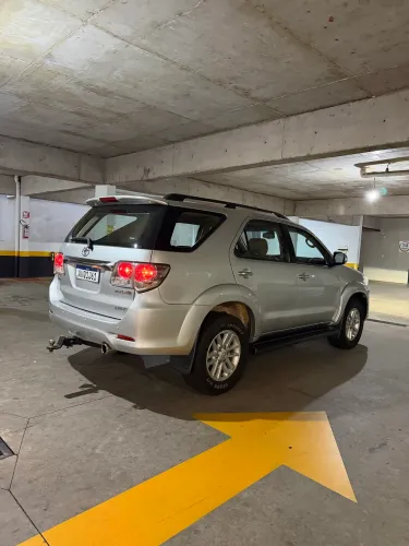 Toyota Hilux SW4 SRV D4-d 4X4 3.0 TDI Dies. AUT 2014
