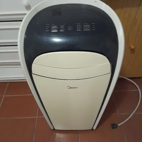 Ar condicionado portátil Midea Gelando normal,NÃO TEM O DUTO DE EXAUSTÃO