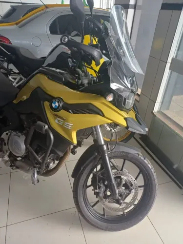 BMW 750F. 2020