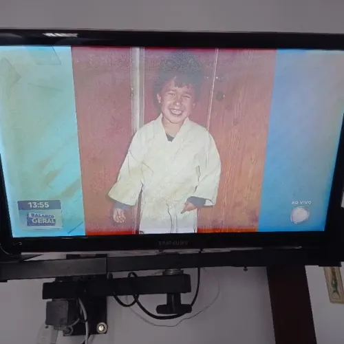 TV Samsung 22" - Tela está com manchas