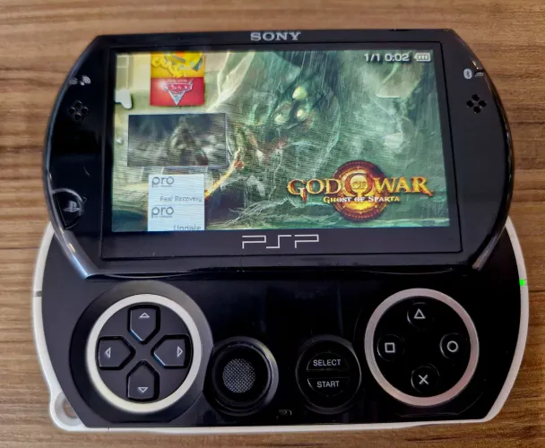 Sony PSP Go Preto Original (Bloqueado) - Perfeito Estado + Acessórios