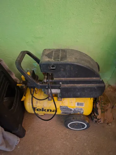 VENDE-SE COMPRESSOR FUNCIONANDO PERFEITAMENTE!!!