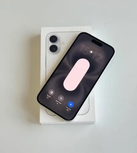 iPhone 16 128gb seminovo