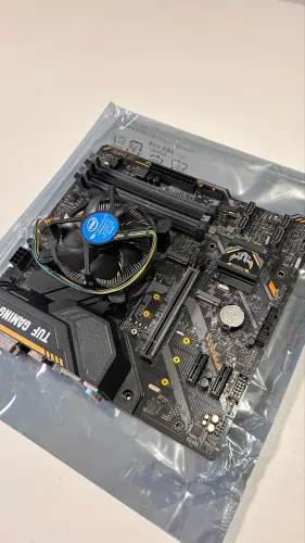 Placa Mae TUF B360M + PROCESSADOR i5-8400