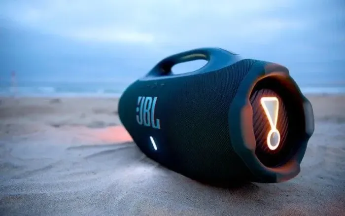 JBL Boombox 4 - Potência absurda e bateria de longa duração