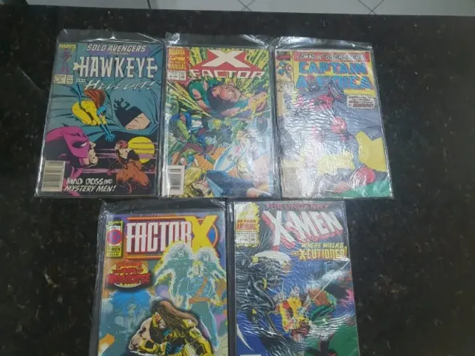 Lote de HQs Marvel - 5 edições