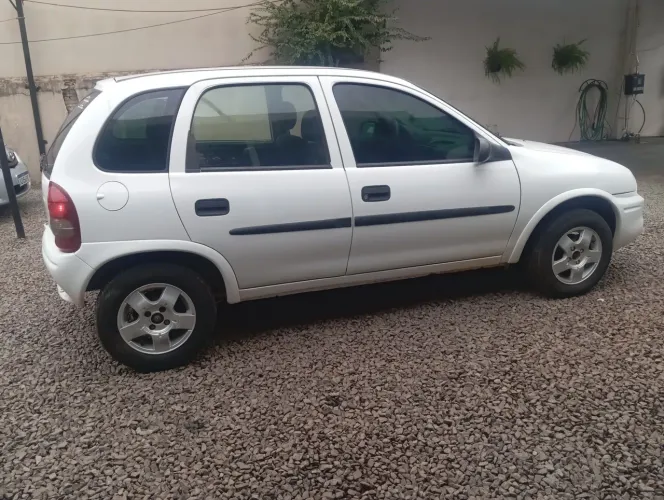 Chevrolet Corsa Wind 1.0 Mpf/milleniumi/ EFI 4P (álcool) 2001