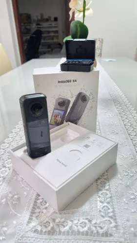 Câmera de ação INSTA360 X4